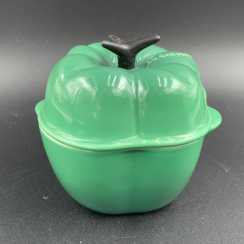 Le Creuset Green Bell Pepper Petite Casserole Stoneware Cocotte